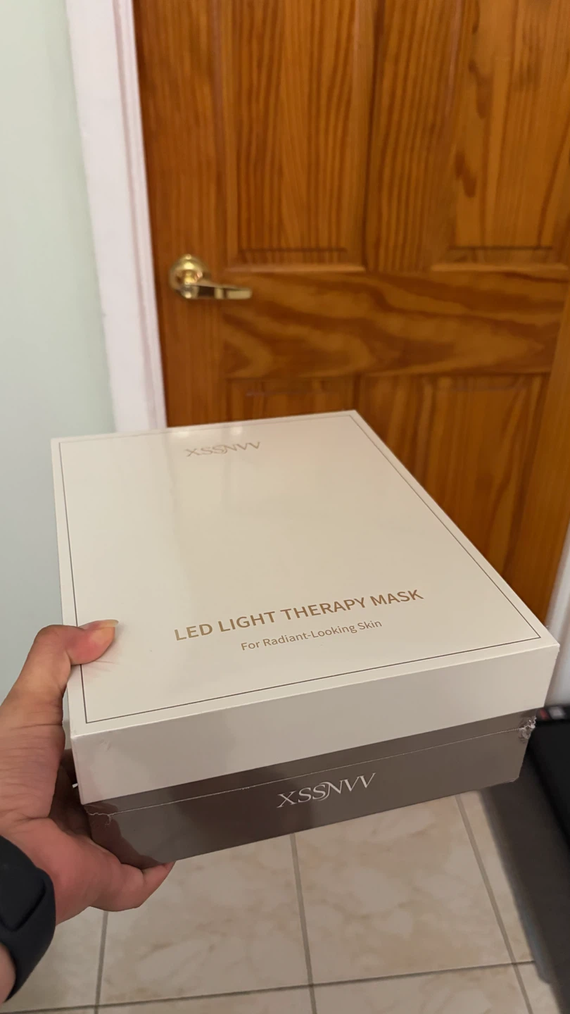 XSSNVV LED Light Therapy Mask