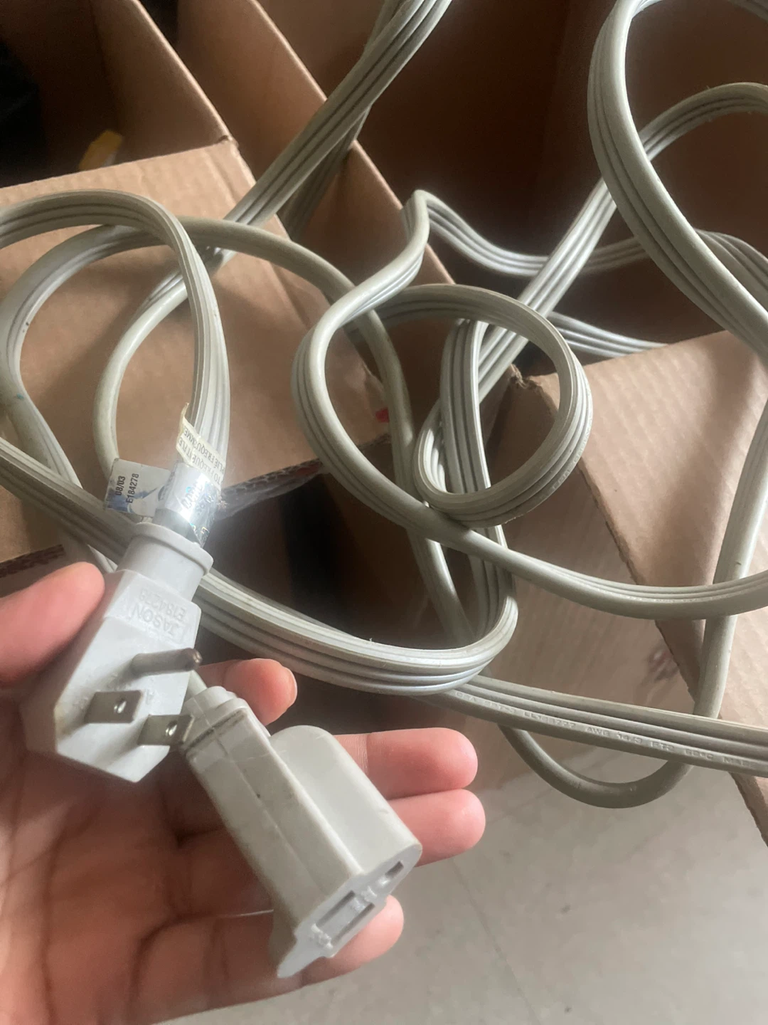 Grounded Flat-Plug Extension Cord