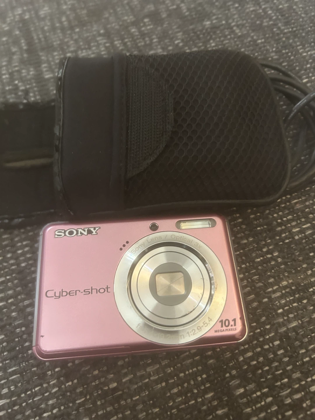 Pink Sony Cyber-shot 10.1 MP Camera