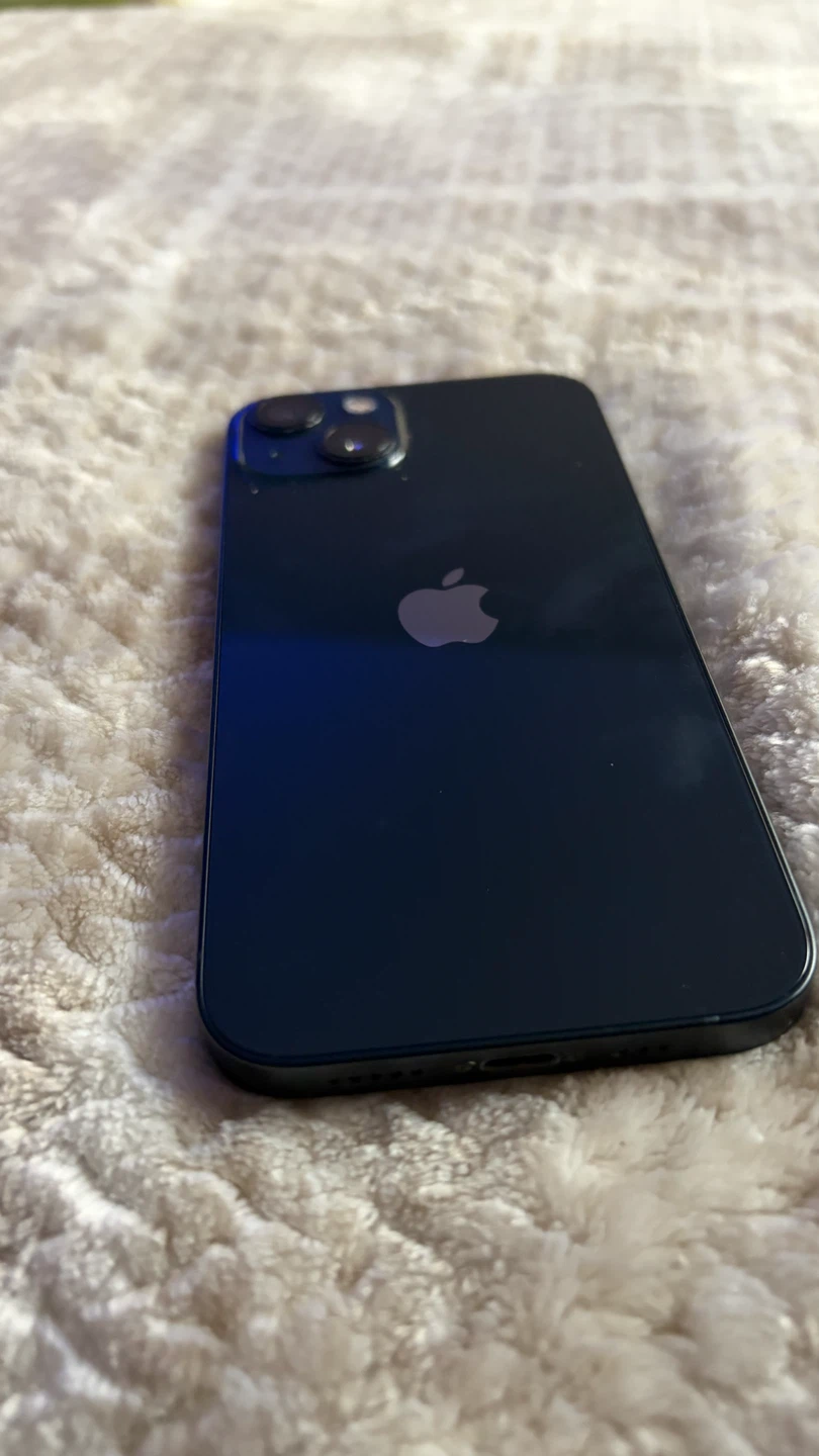 Apple iPhone 13 Midnight