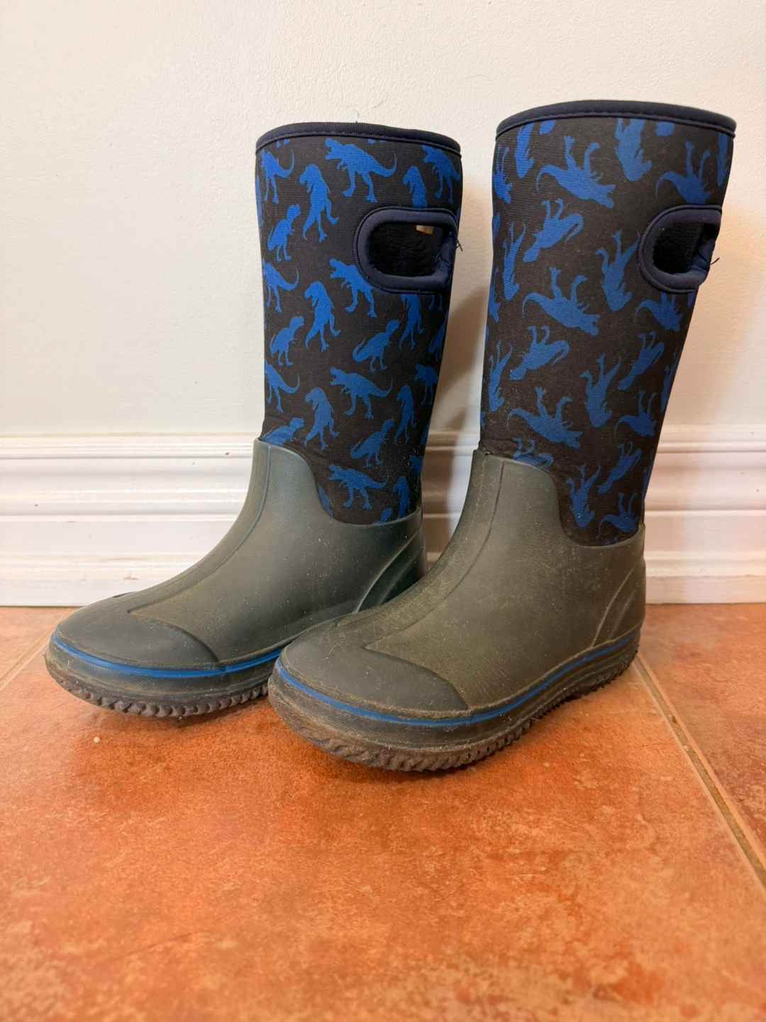 Boys Rain Boots (size 11) - photo 3