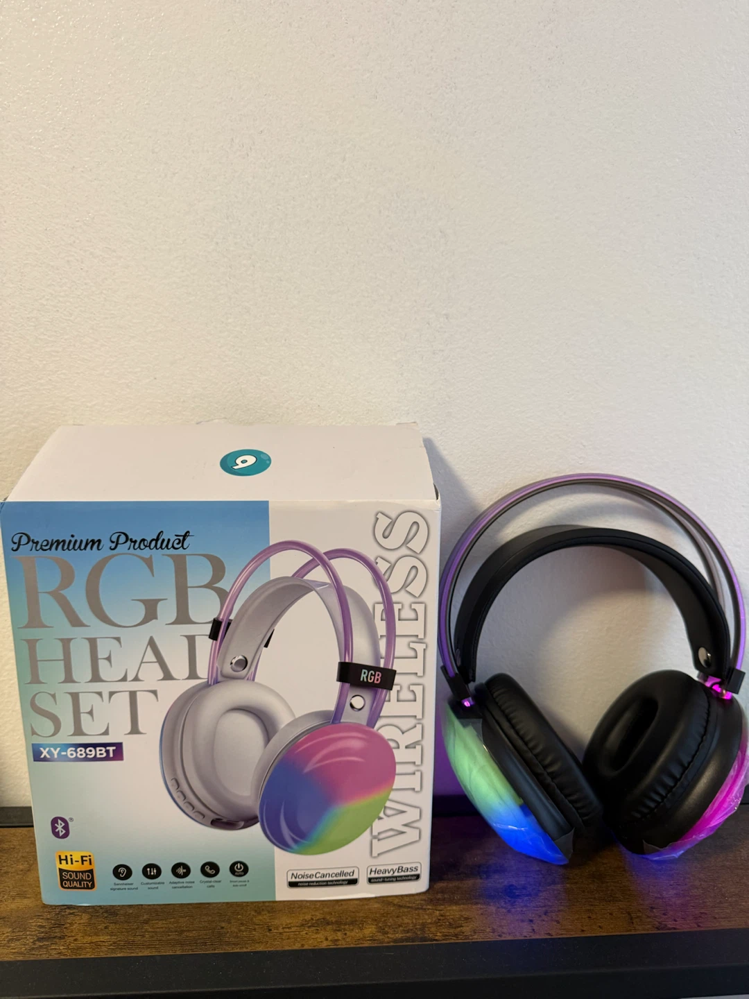 XY-689BT Wireless RGB Headphones
