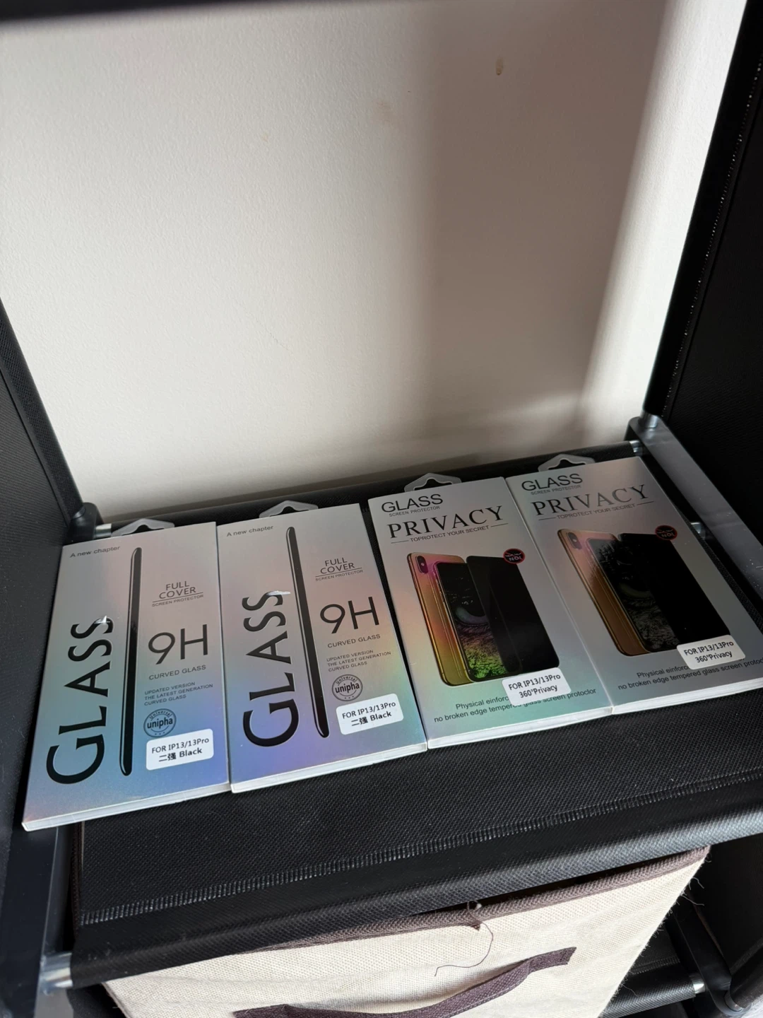iPhone 13/13 Pro Screen Protectors and Case