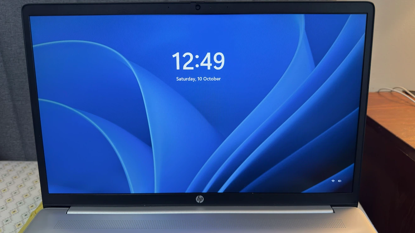 HP 17.3” Laptop with Intel Core i5 - photo 2