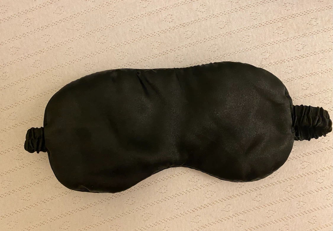 Black Silk Sleeping Eye Mask - photo 2