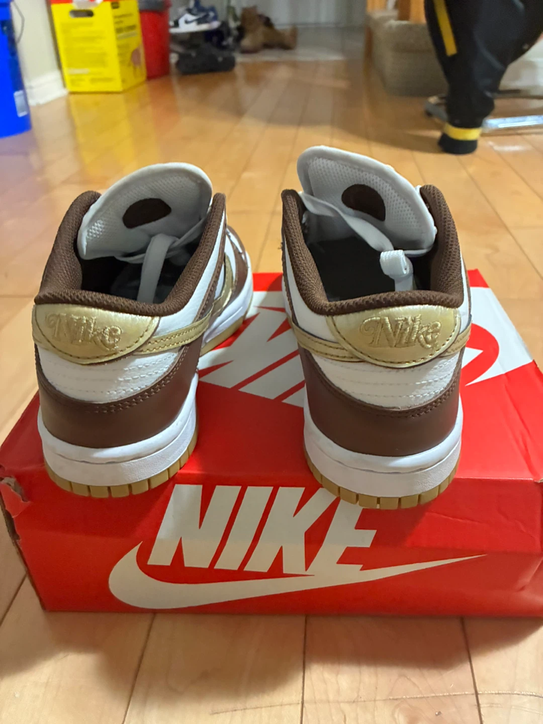 Nike Dunk Low Sneakers, Size 4Y - photo 4