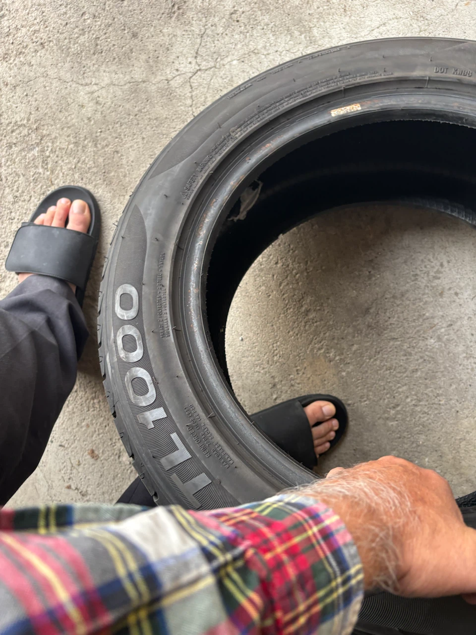 Toledo TL1000 Tire 215/55ZR16 - photo 4