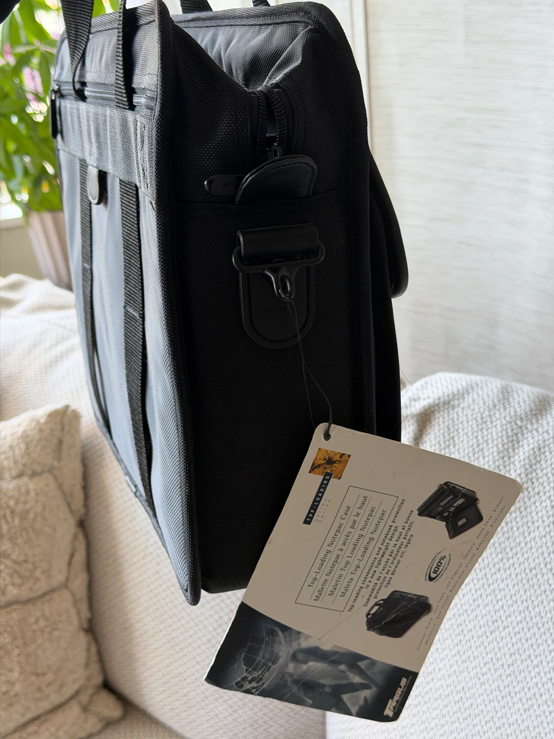Targus Top-Loading laptop case - photo 3