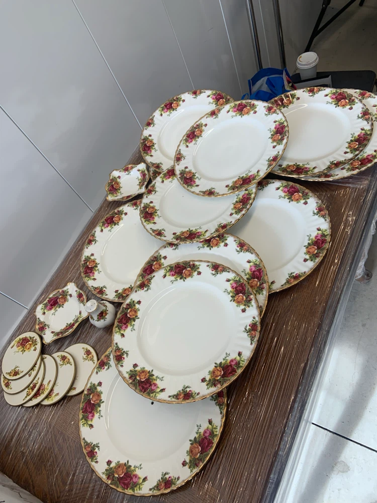 Royal Albert Old Country Roses Dinnerware Set - photo 2