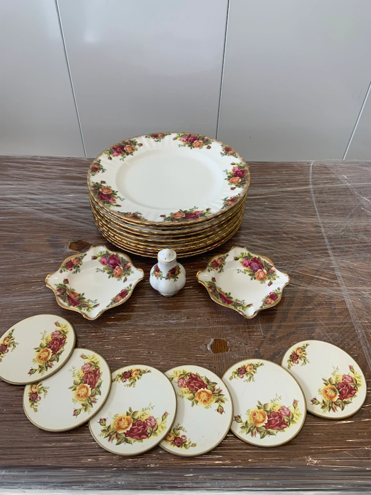 Royal Albert Old Country Roses Dinnerware Set - photo 3