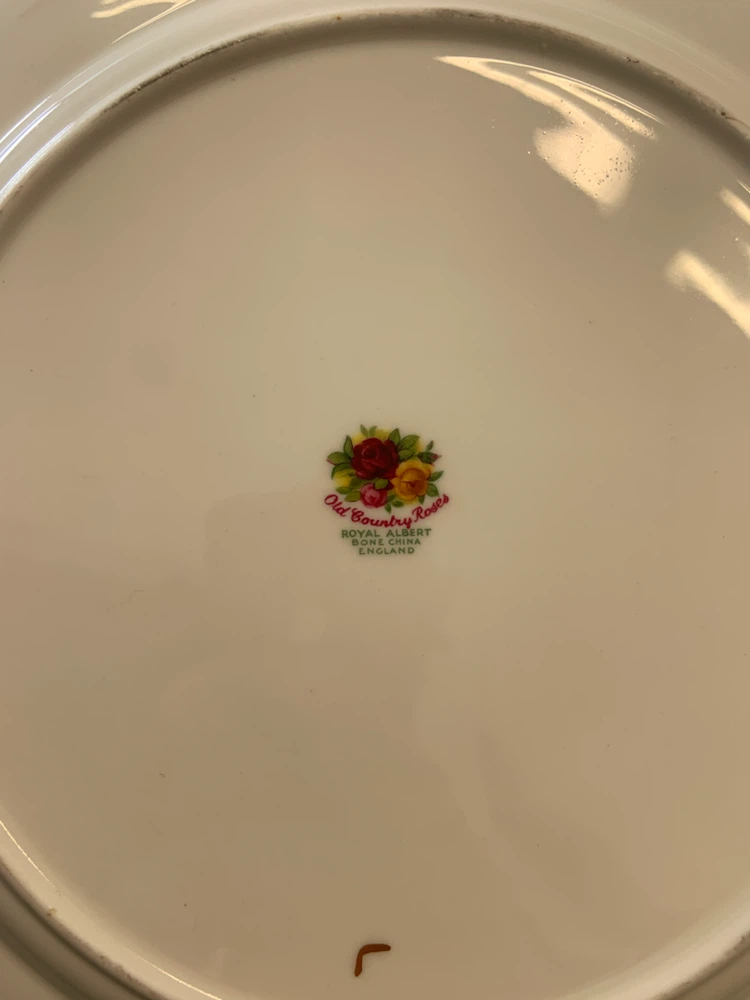 Royal Albert Old Country Roses Dinnerware Set - photo 5