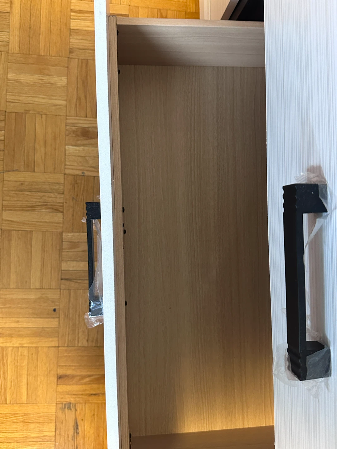 White 6-Drawer Dresser with Black Handles - photo 3