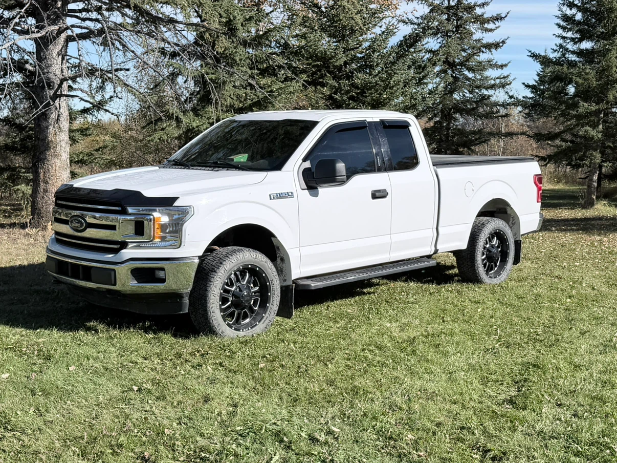 2018 Ford F-150 **Low Kms** - photo 2