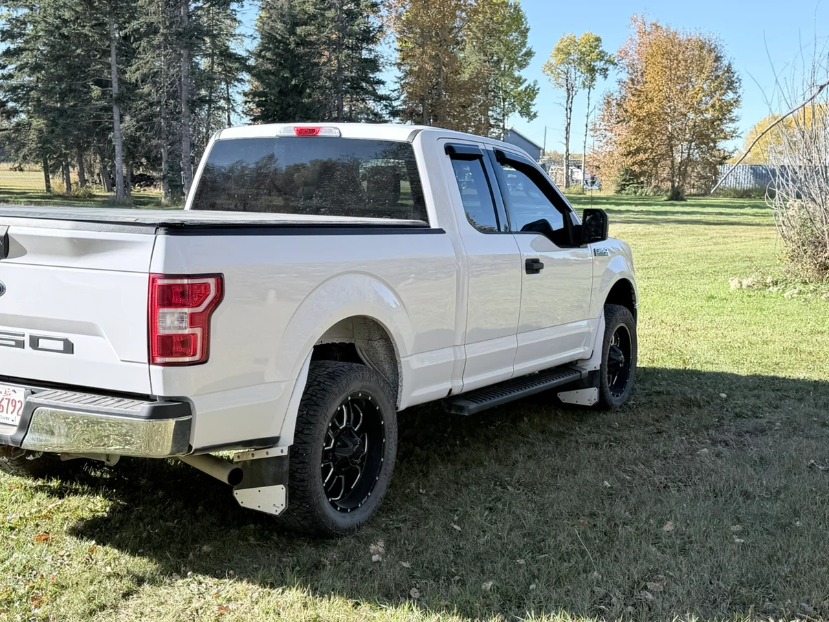 2018 Ford F-150 **Low Kms** - photo 4