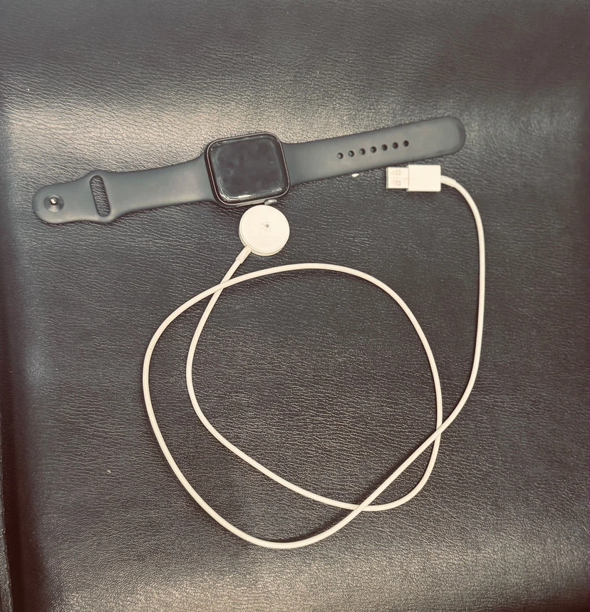 Apple Watch Series 4 - photo 3
