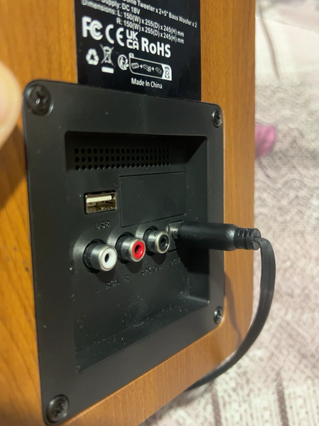 DS19 Powered Bookshelf Speakers – For Repair / Parts – $80 - photo 3