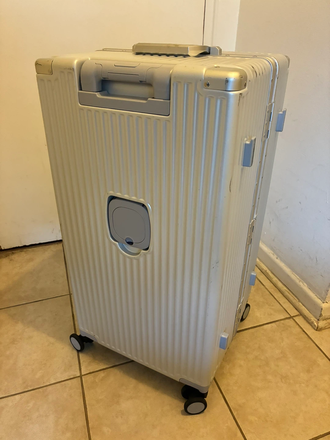 Authentic 30-inch Behrman Luggage - photo 3