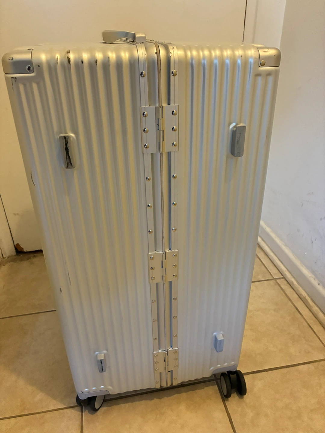 Authentic 30-inch Behrman Luggage - photo 4