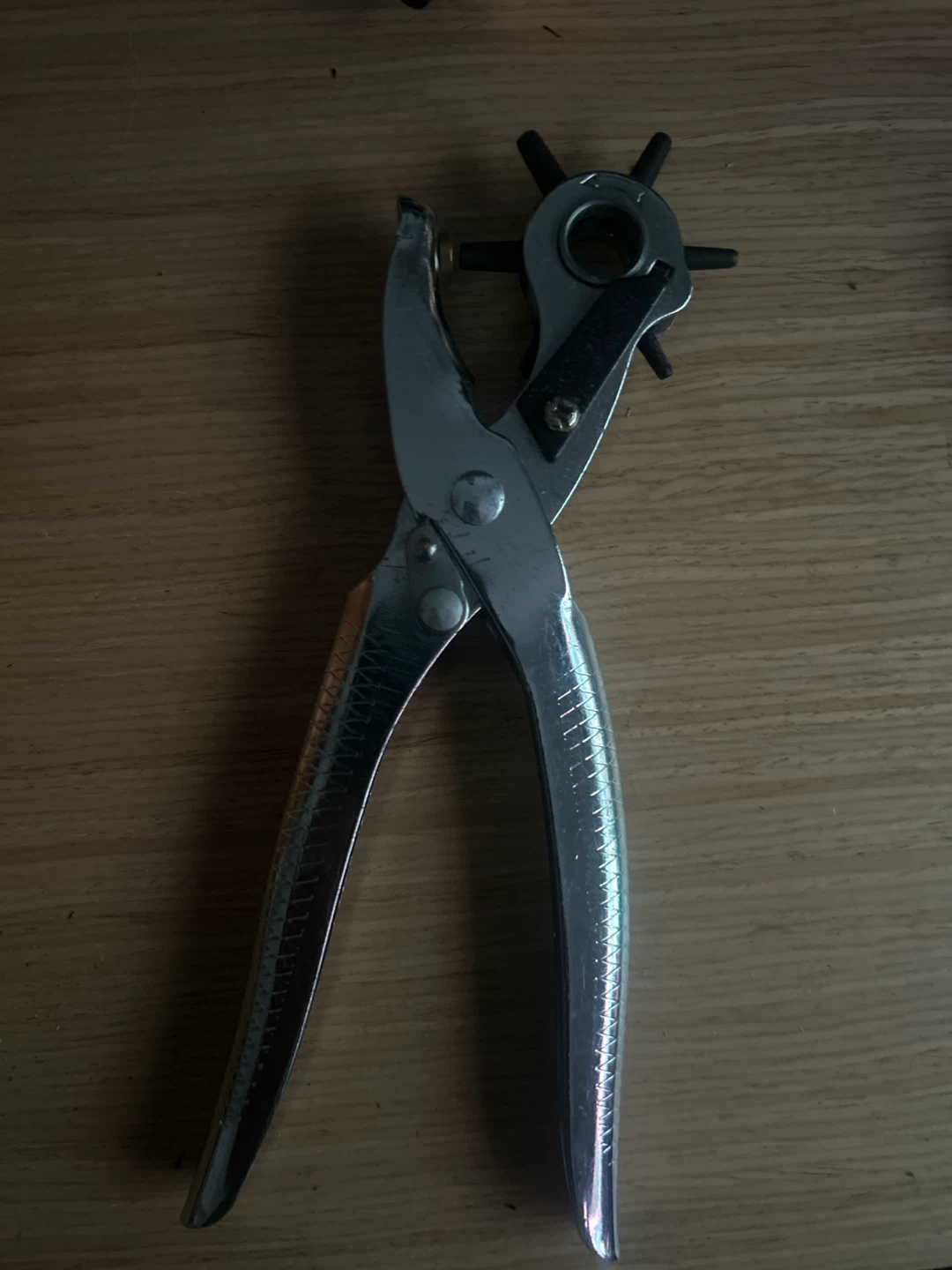 Rotary Leather Hole Punch