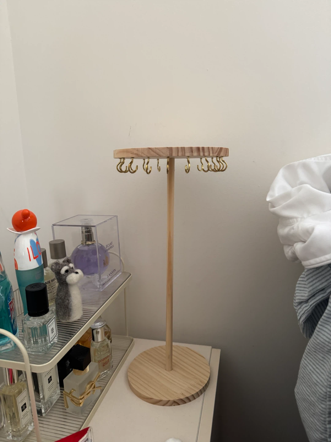 Wood Jewelry Stand with Hooks - photo 2
