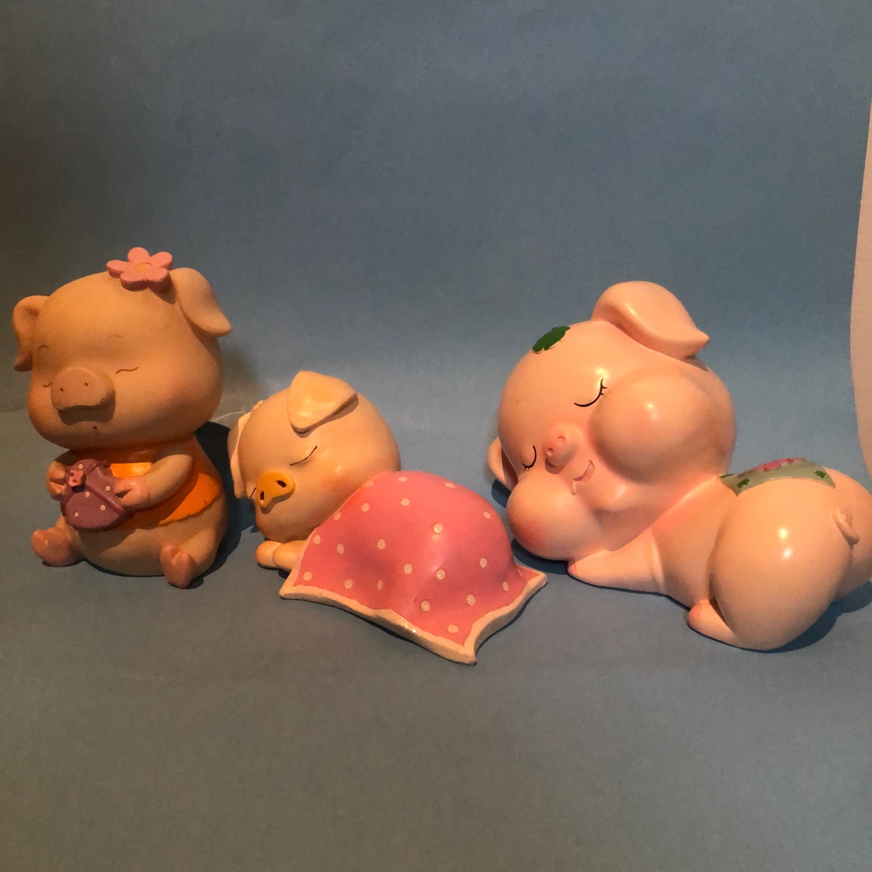 Three little piggy - photo 2