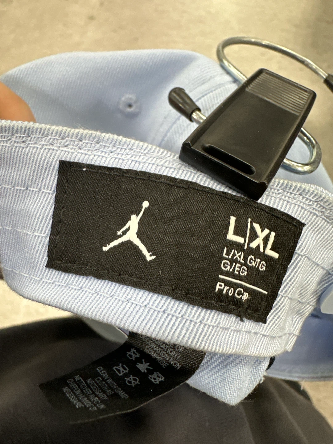 Need buyer fast!!! Jordan Brand Pro Cap Light Blue - photo 3
