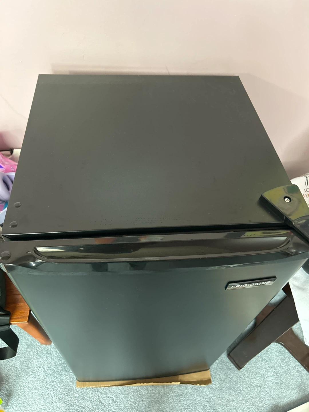 Frigidaire Mini Fridge - photo 5