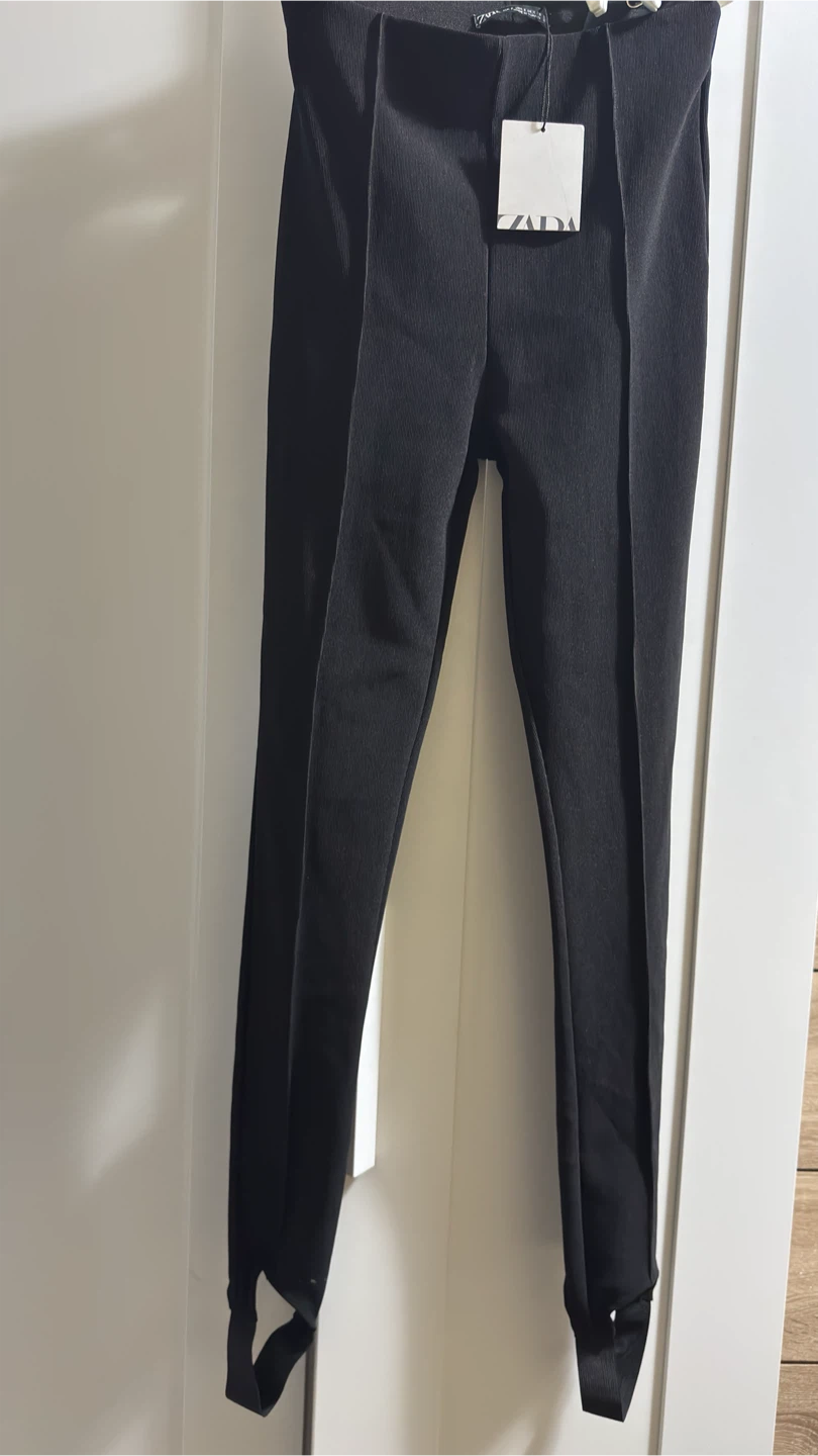 Zara Black Stirrup Leggings - photo 3