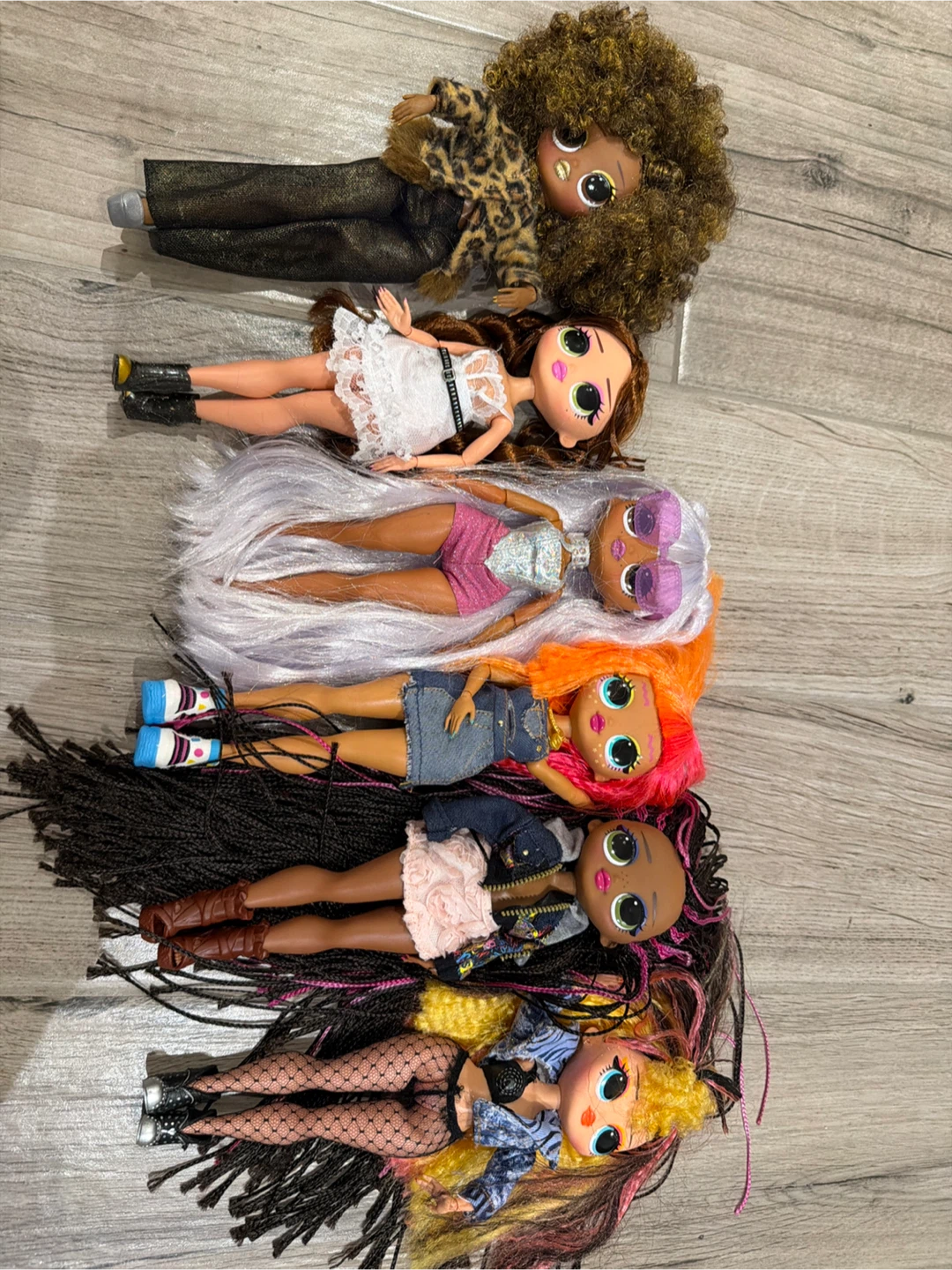 Set of 6 LOL Surprise OMG Fashion Dolls