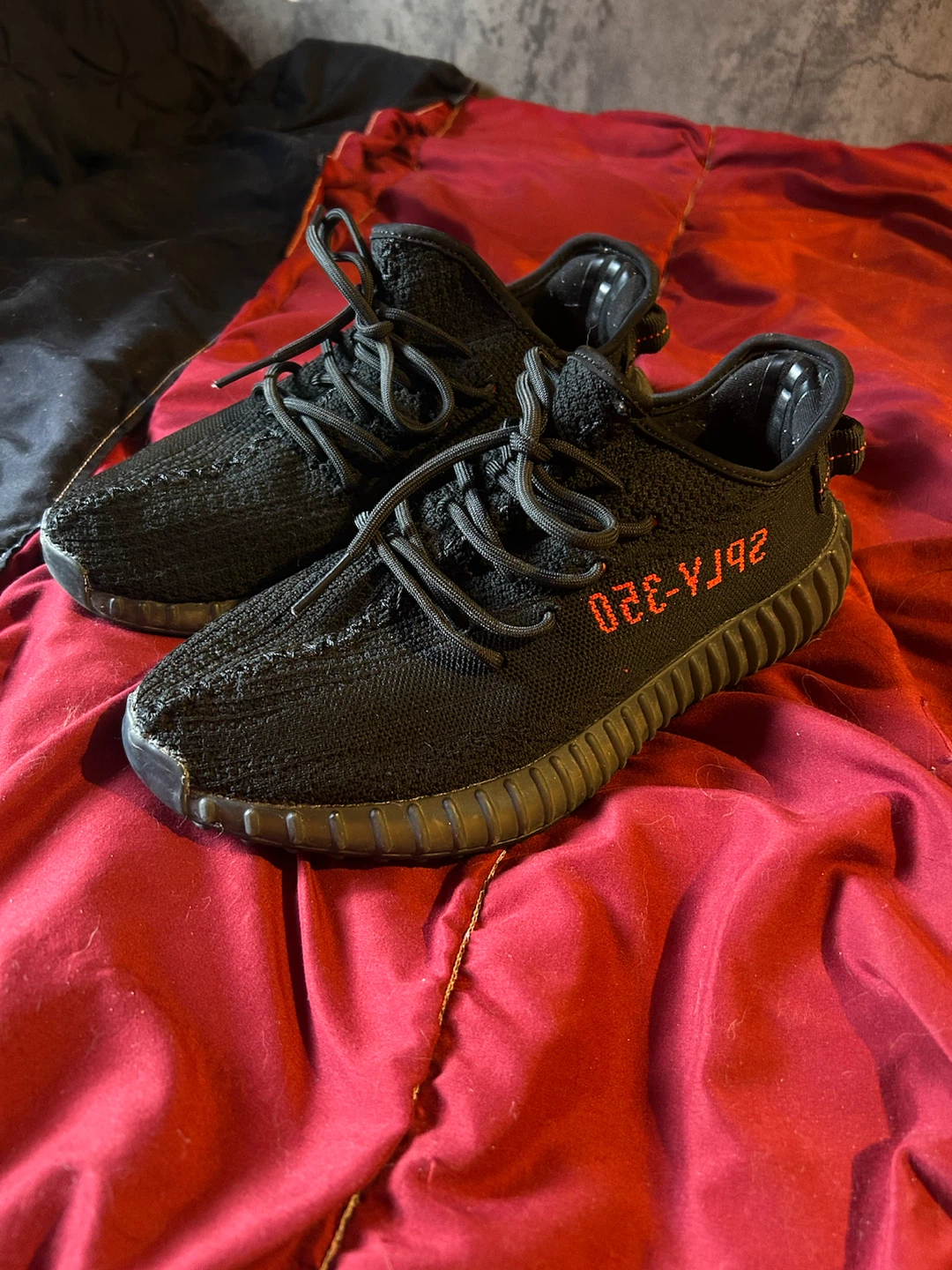 Yeezy 350 boost -size 9 m