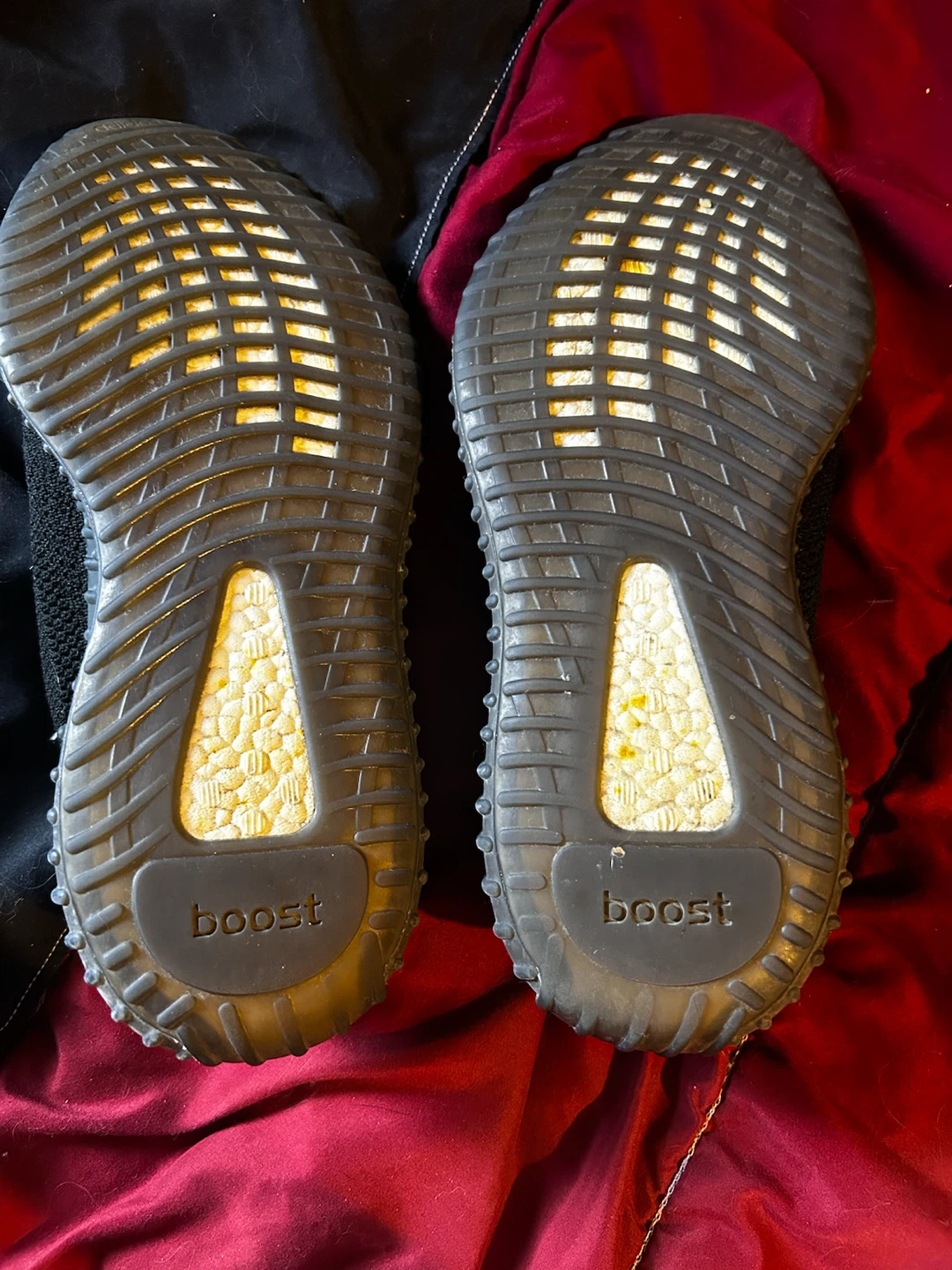 Yeezy 350 boost -size 9 m - photo 4