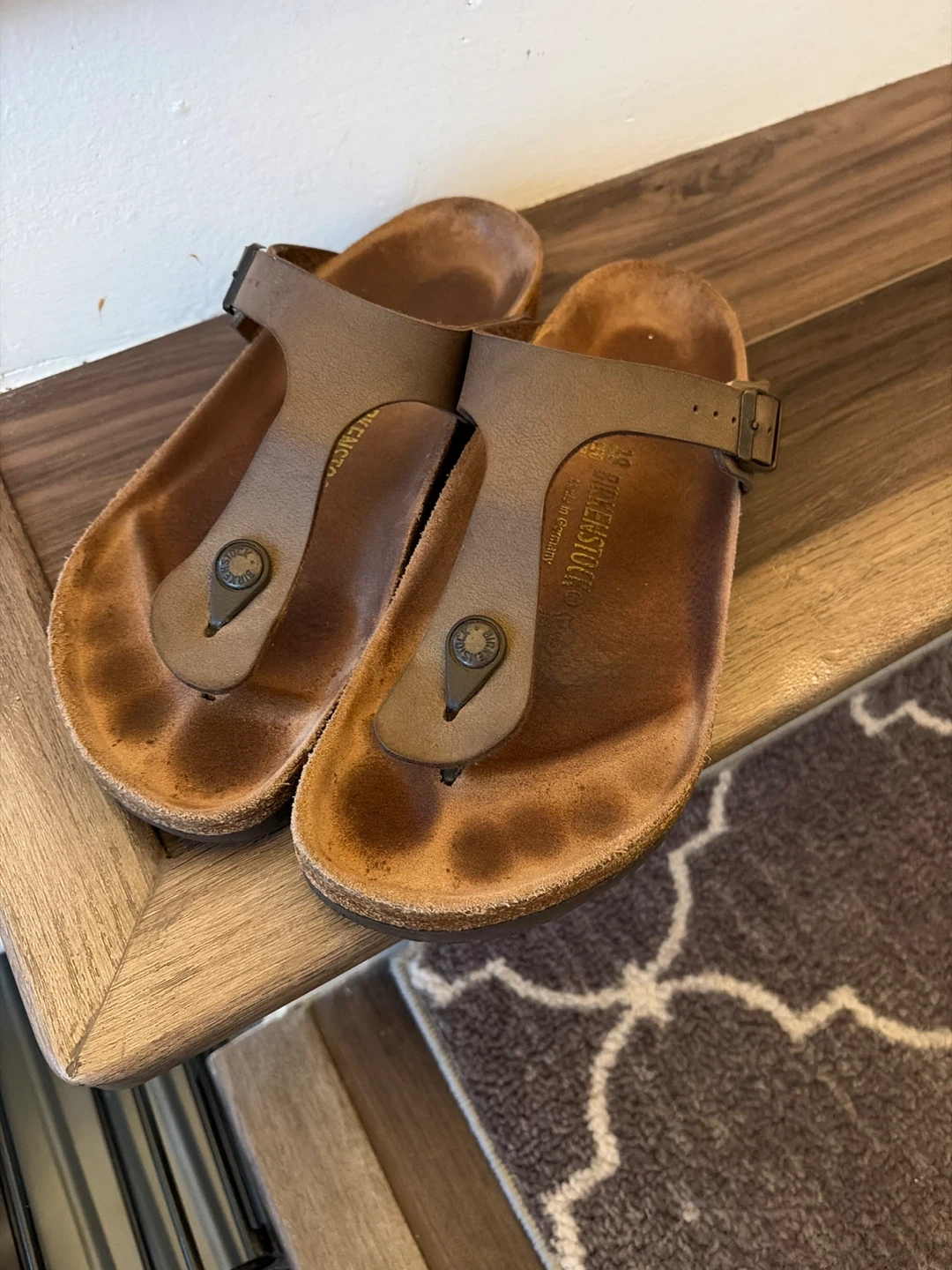 Birkenstock Gizeh Sandals Brown - photo 4