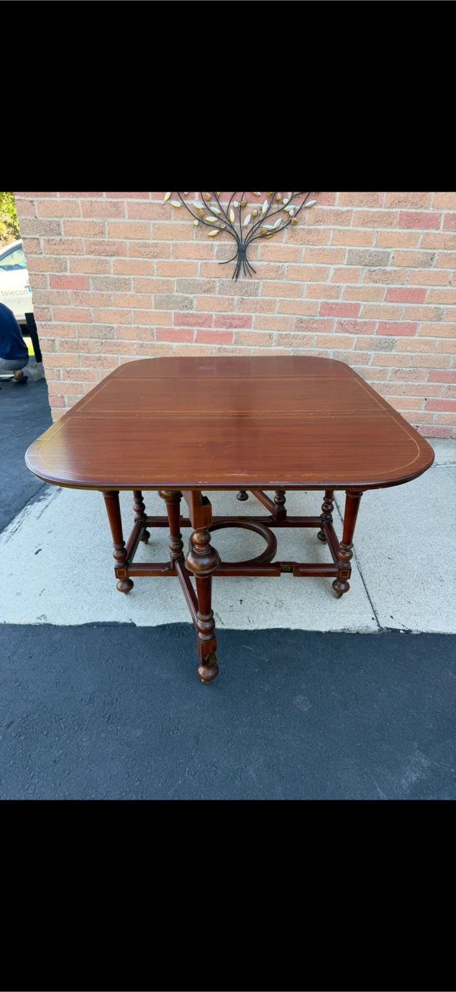Beautiful Foldable Wood Table - photo 2
