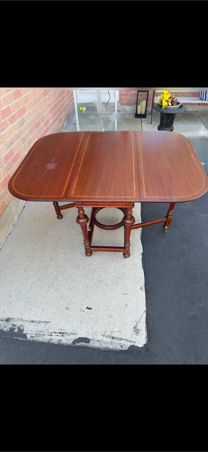 Beautiful Foldable Wood Table - photo 3