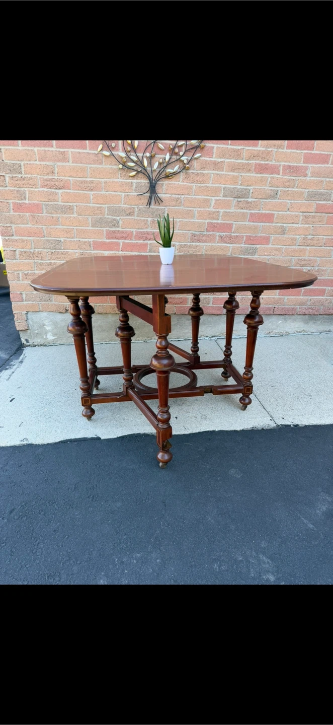 Beautiful Foldable Wood Table - photo 4
