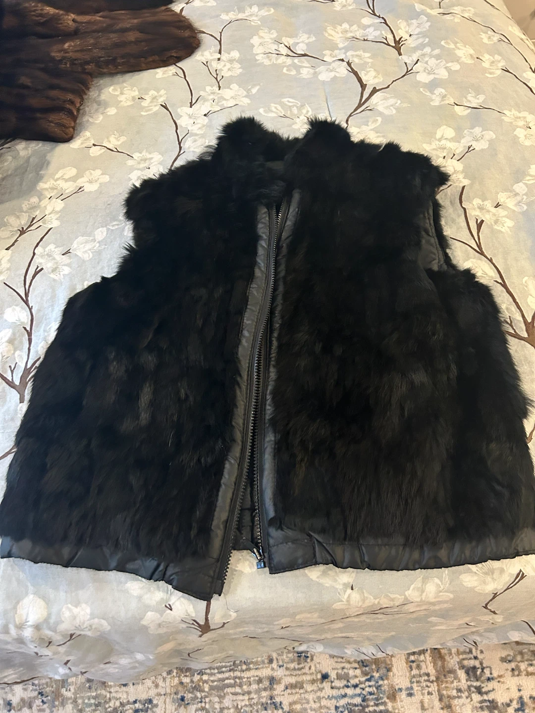7-Piece Vintage Fur & Sheepskin Collection — $1100 - photo 3