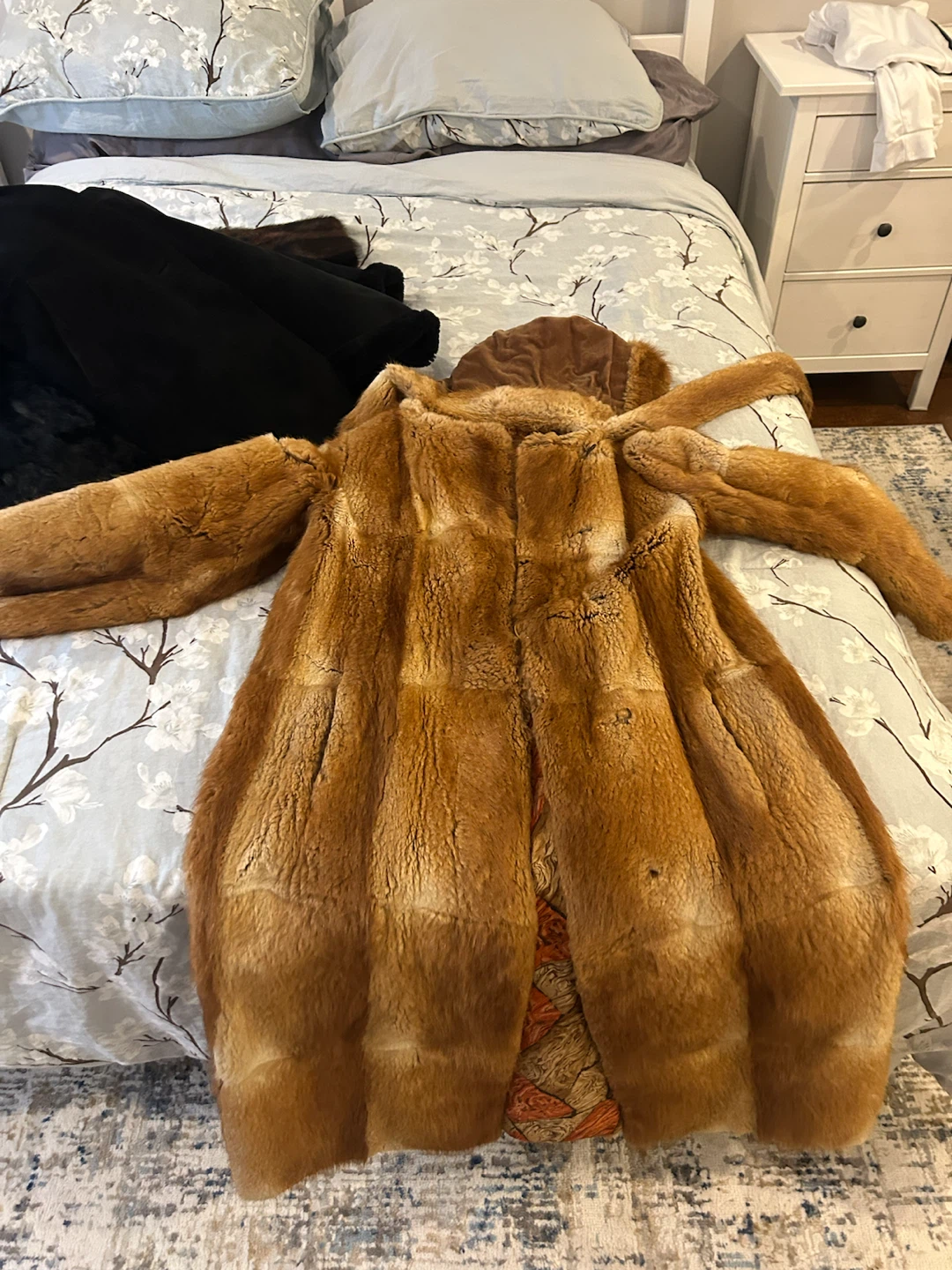 7-Piece Vintage Fur & Sheepskin Collection — $1100 - photo 4
