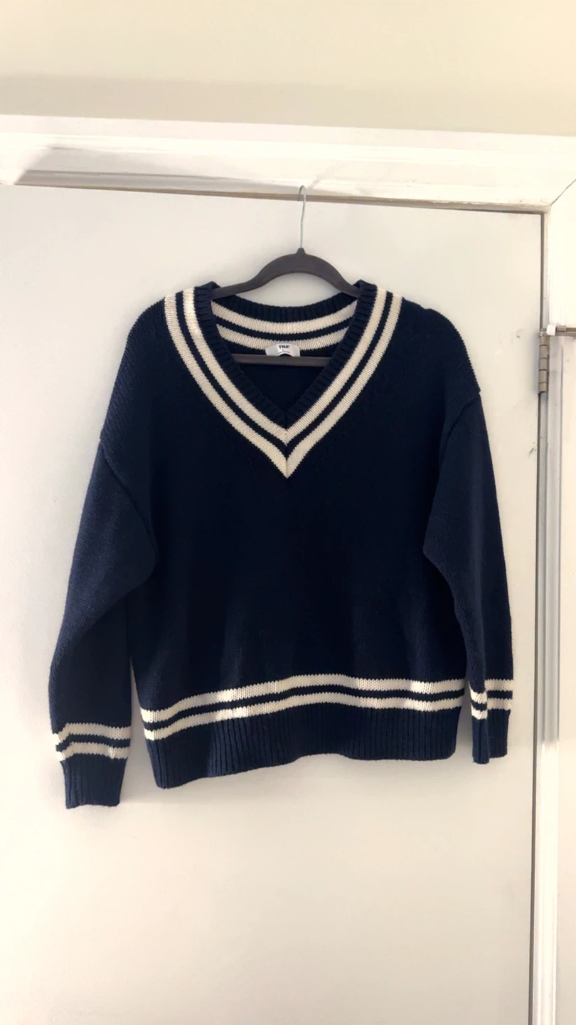 Aritzia Millennium Sweater Knit Sweater Navy Blue