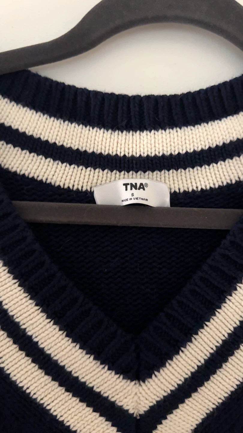 Aritzia Millennium Sweater Knit Sweater Navy Blue - photo 3