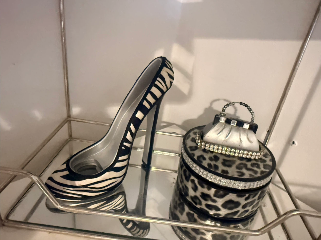 Metal Wire Display Shelf - photo 3