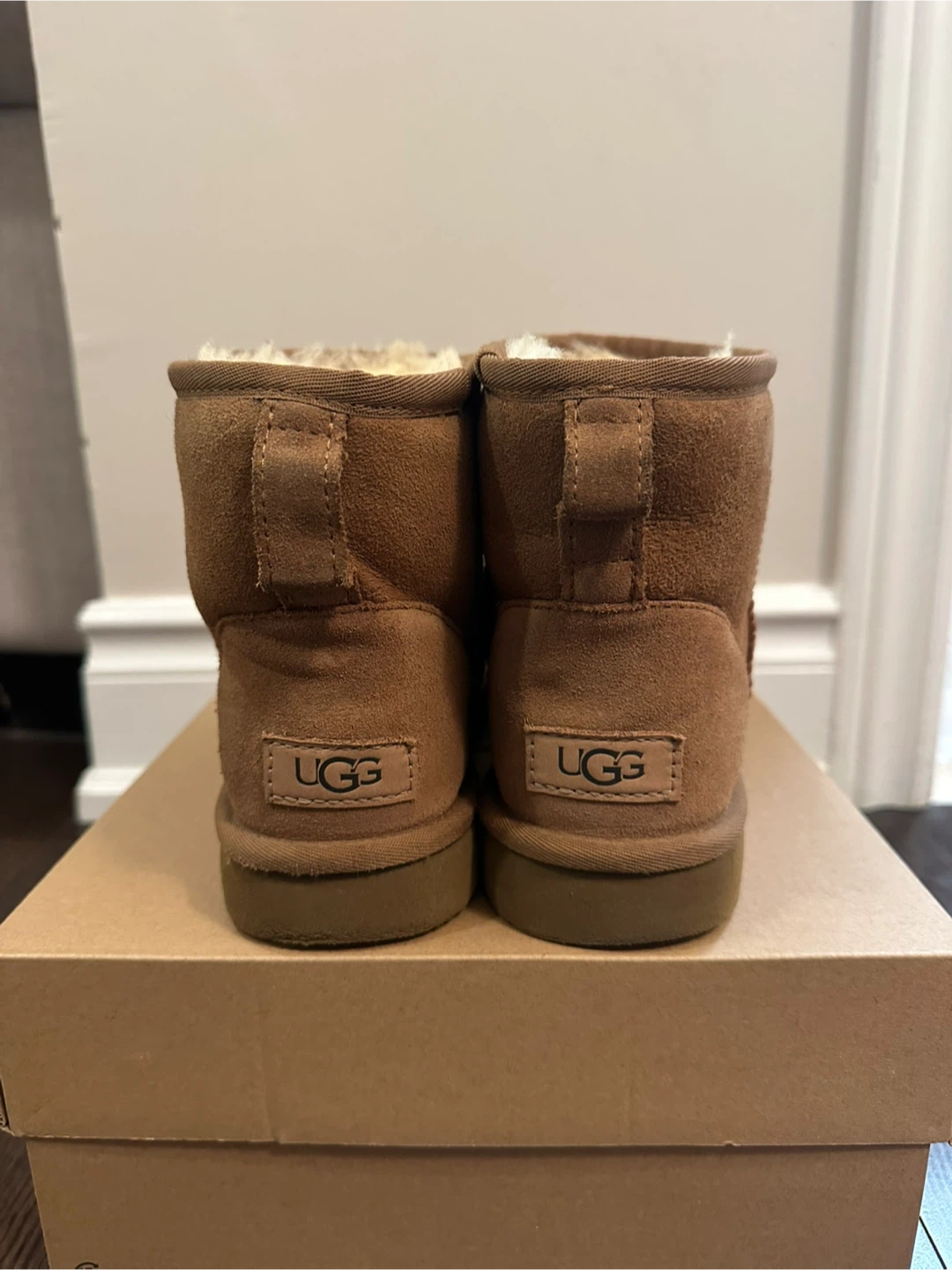 Ugg - Women’s Classic Mini II Boots - EUC - photo 3