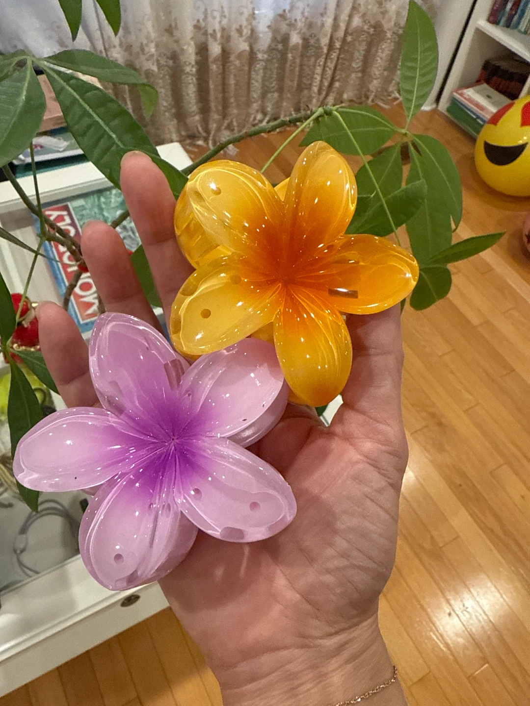 Two flower tropical hair claws