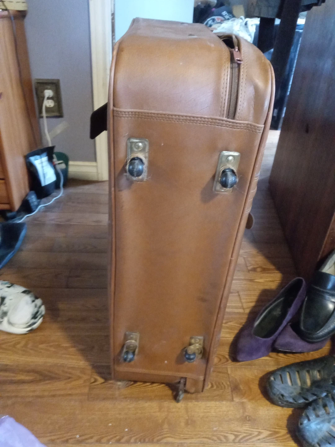 Assorted Vintage and Modern Luggage Pieces - photo 2