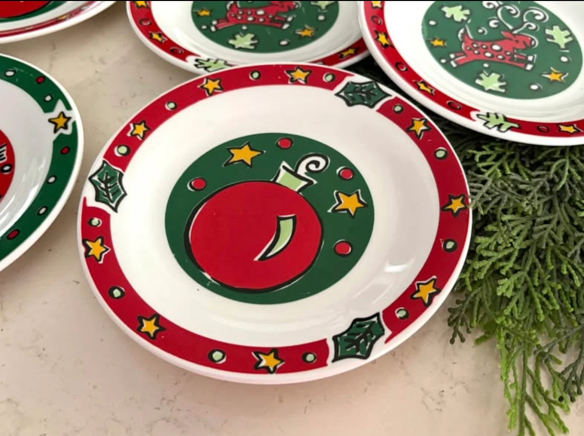 11 Assorted Christmas Holiday Plates - photo 2