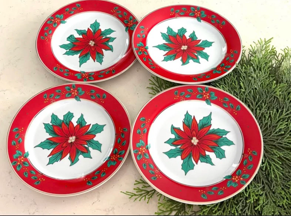 11 Assorted Christmas Holiday Plates - photo 4