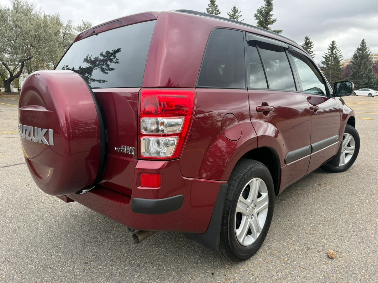 2008 Suzuki Grand Vitara Luxury V6 *42k* - photo 3