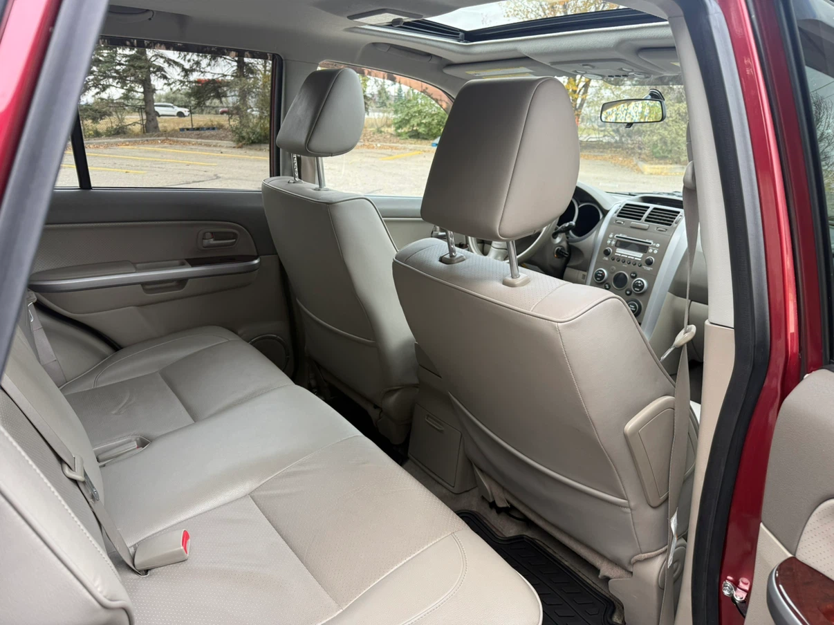 2008 Suzuki Grand Vitara Luxury V6 *42k* - photo 5