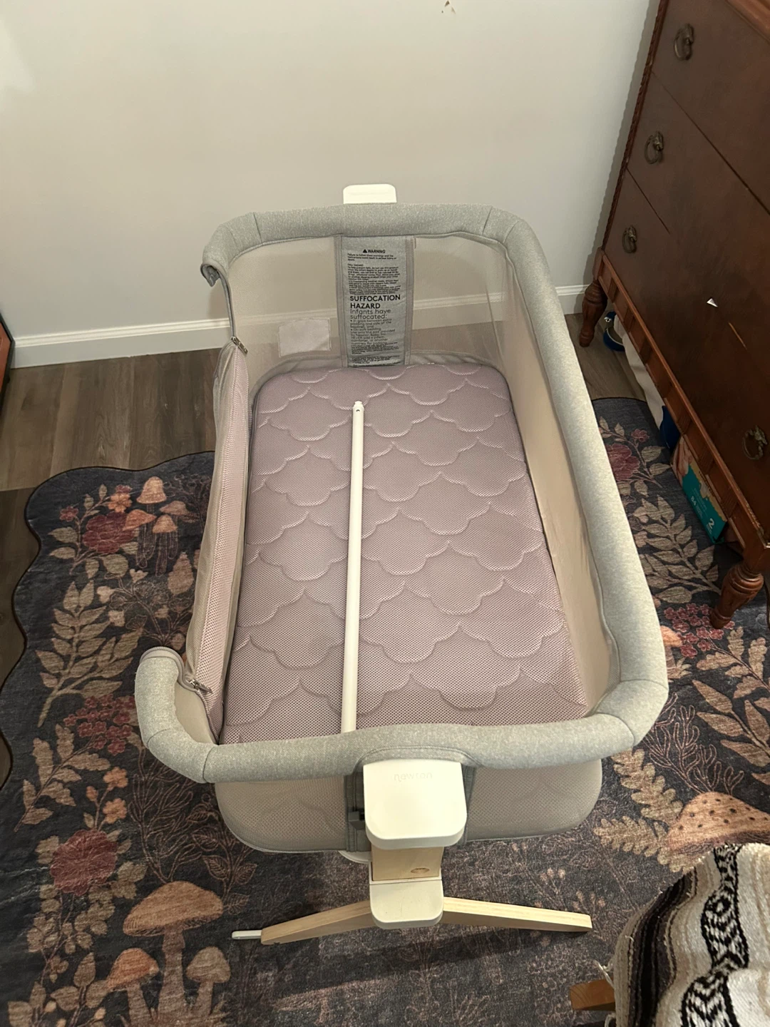 Newton Bassinet & Bedside Sleeper + 2 Extra Sheets - photo 2