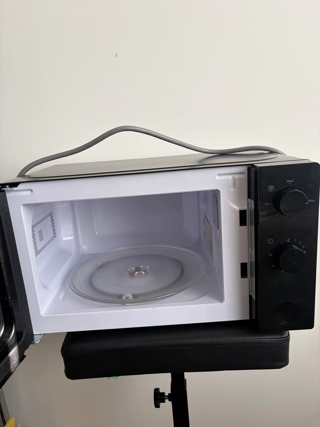 IKEA Black TILLREDA Microwave - photo 2