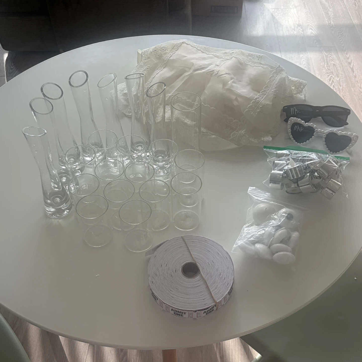 Wedding Decor and Accessory Bundle - photo 3
